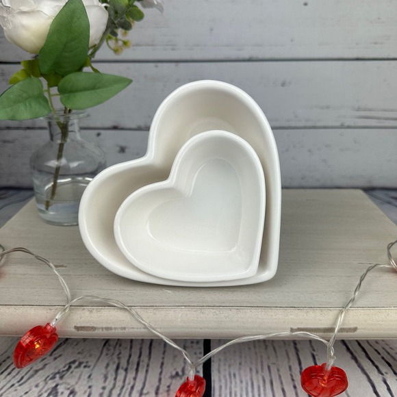 Target Other - Target Bullseye White Heart Shaped Ramekin Bowls